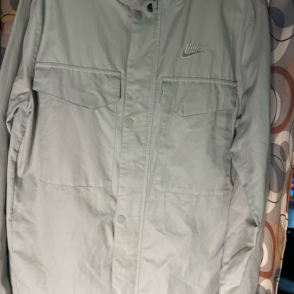 Nike Men's Hooded Lightweight Jacket in Light Sage
